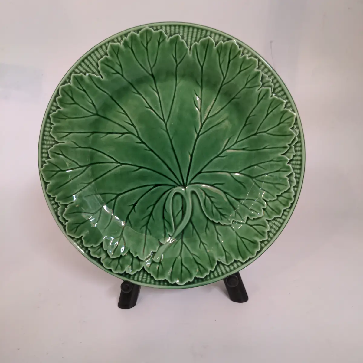 Green Majolica Leaf Plate 1
