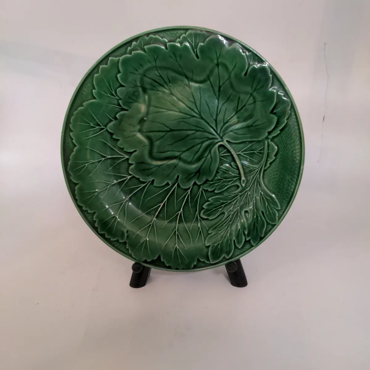 Green Majolica Leaf Plate 1