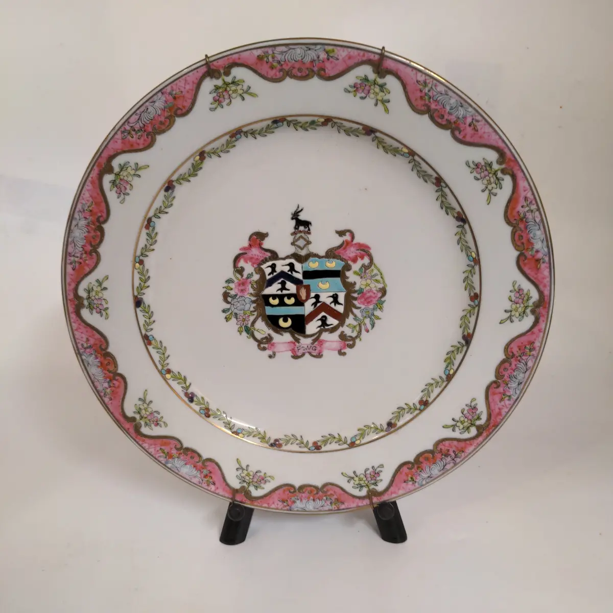 Chinese Decorative Plate With Coat Of Arms 1
