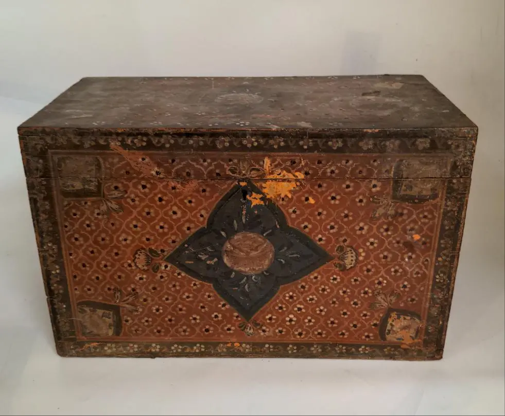 Small Hand Painted Trunk 1