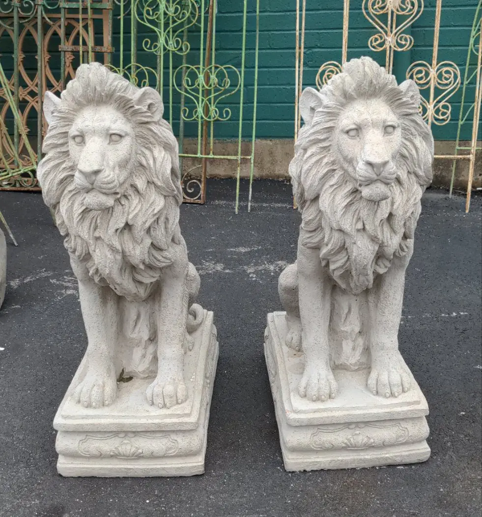 Pair Of Medium Concrete Lions 1