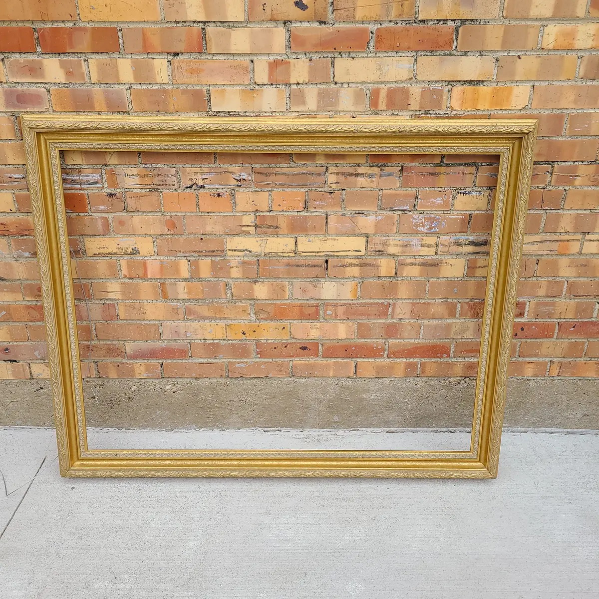 Large Molded Gold Fancy Frame 1