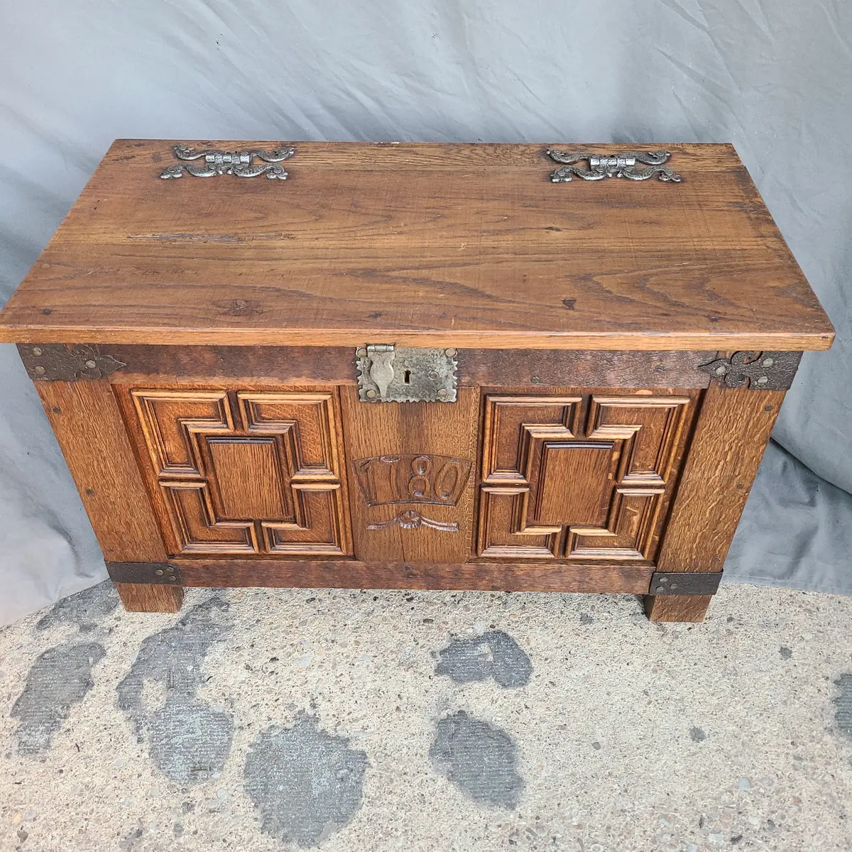 Small Flemish Oak Coffer With Iron Hinges 1