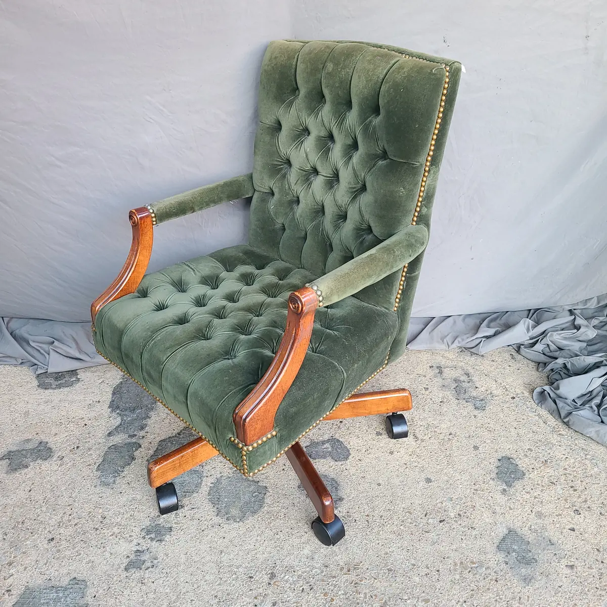 Vintage Tufted Green Swivel Desk Chair 1