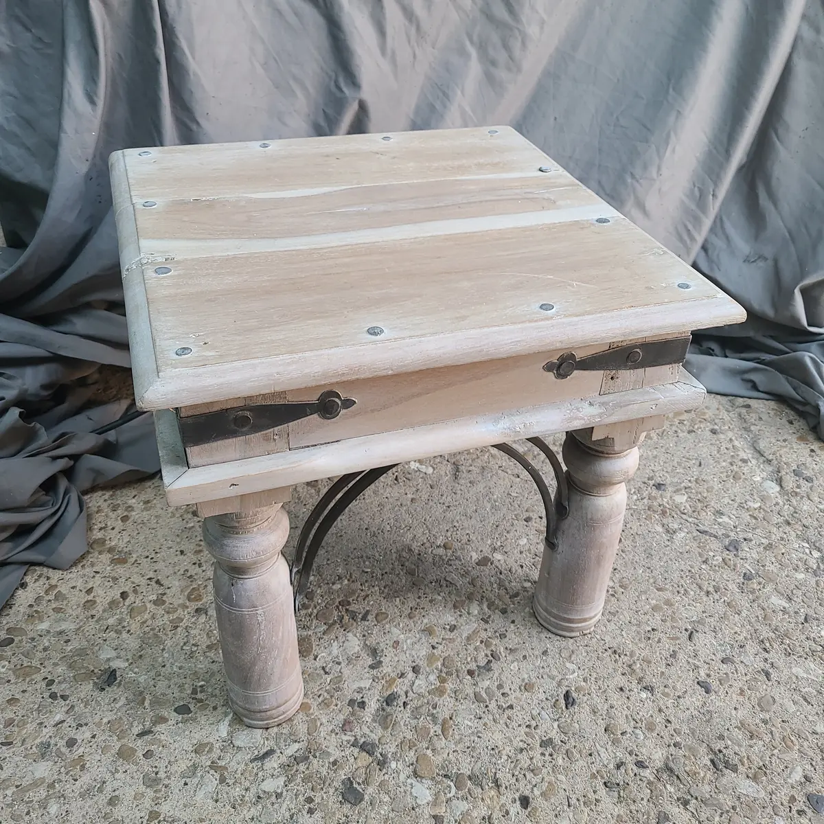 White Washed Rustic Taboret 1