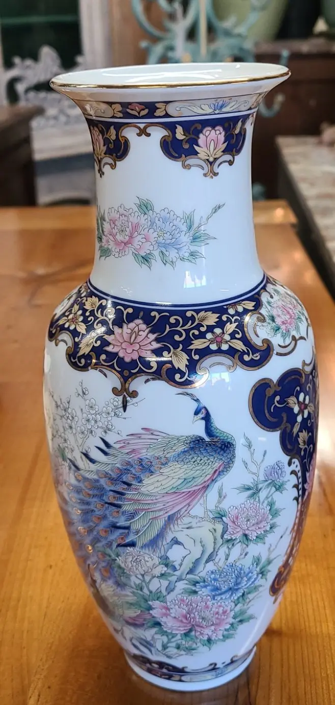 Chinese Vase With Peacock 1