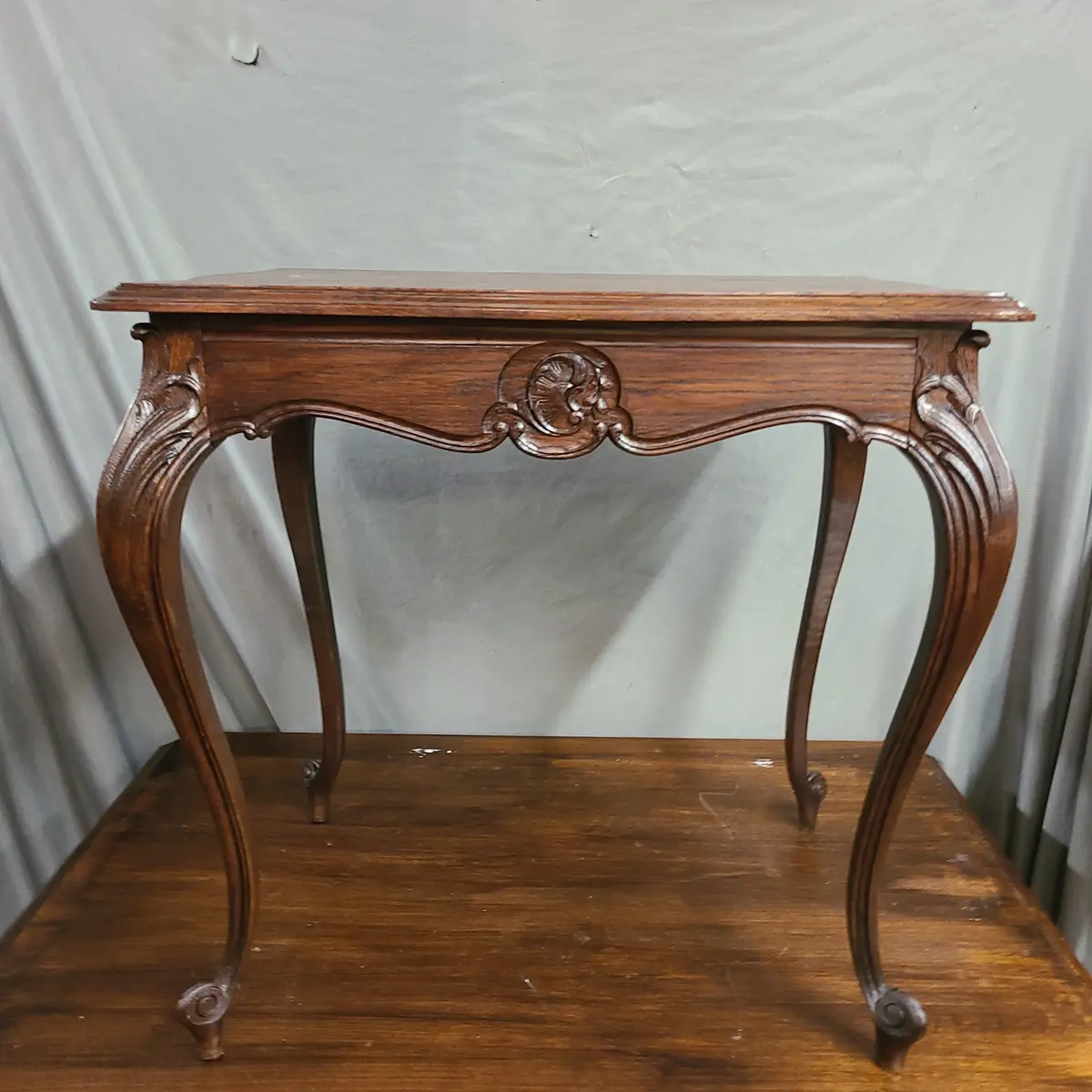 Dark Oak Country French Carved Turtle Table 1
