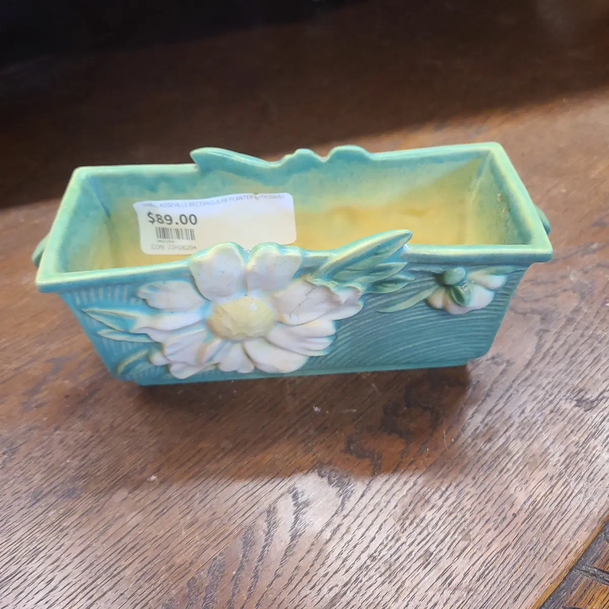 Small Roseville Rectangular Planter With Daisy 1