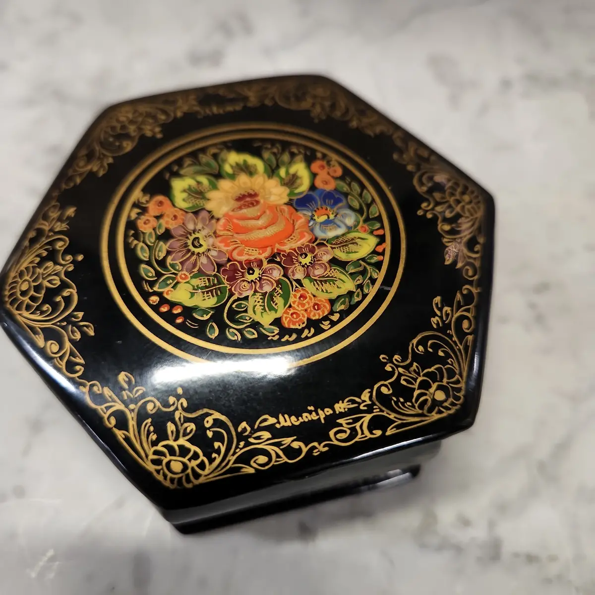 Papier Mache Hexagonal Russian Lacquer Bpx 1