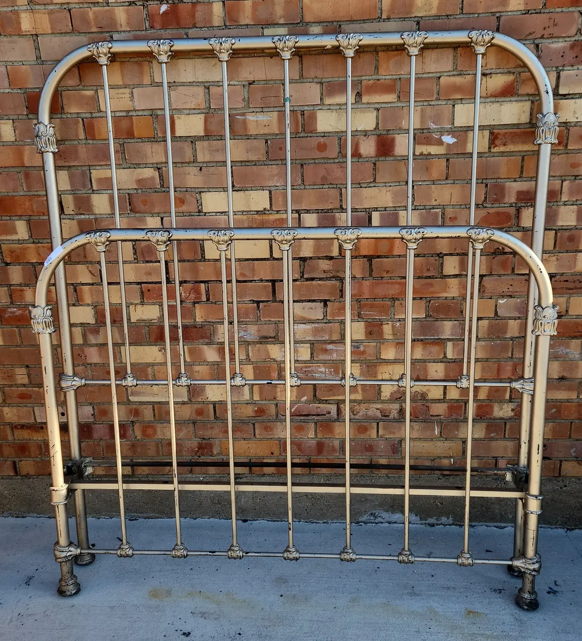 Antique Full Size Iron Bed 1
