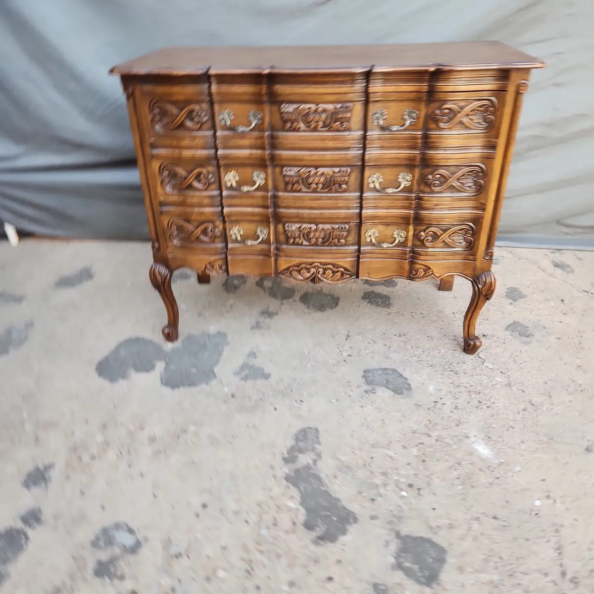 Block Front Country French Oak Medium Size 3 Drawer Chest 1