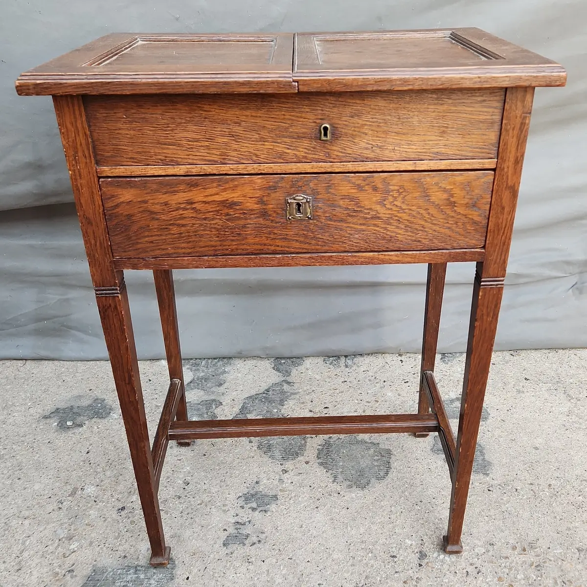 Oak Arts And Crafts Lift Top Work Table 1