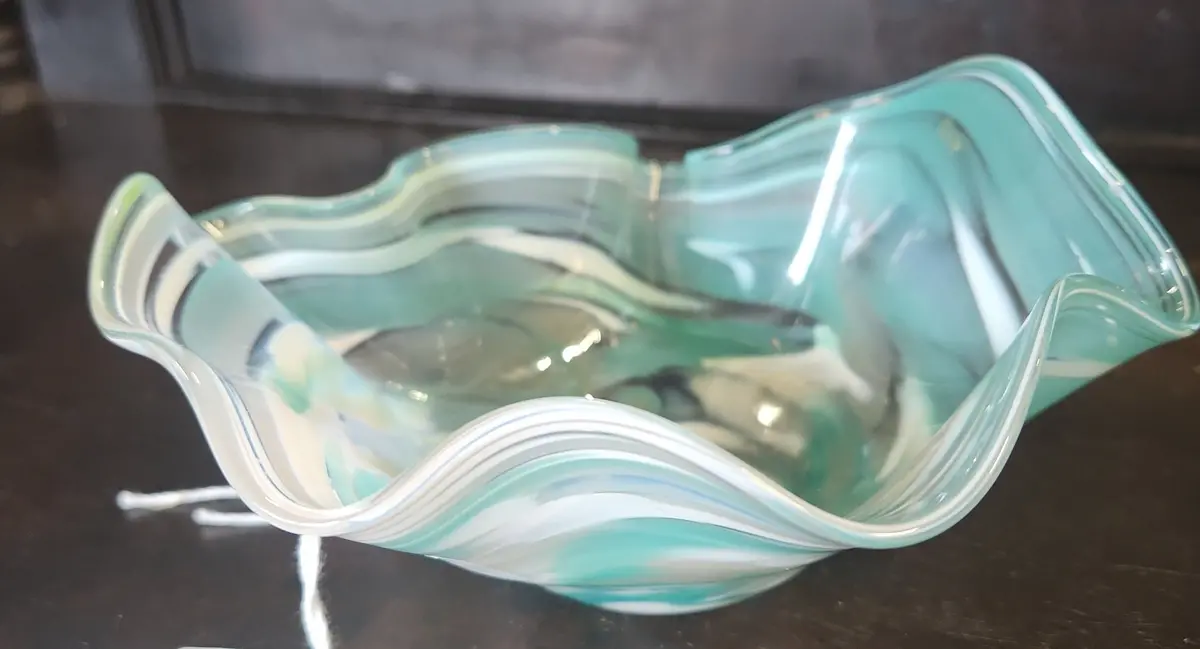 Art Glass Signed Ruffled Dish 1