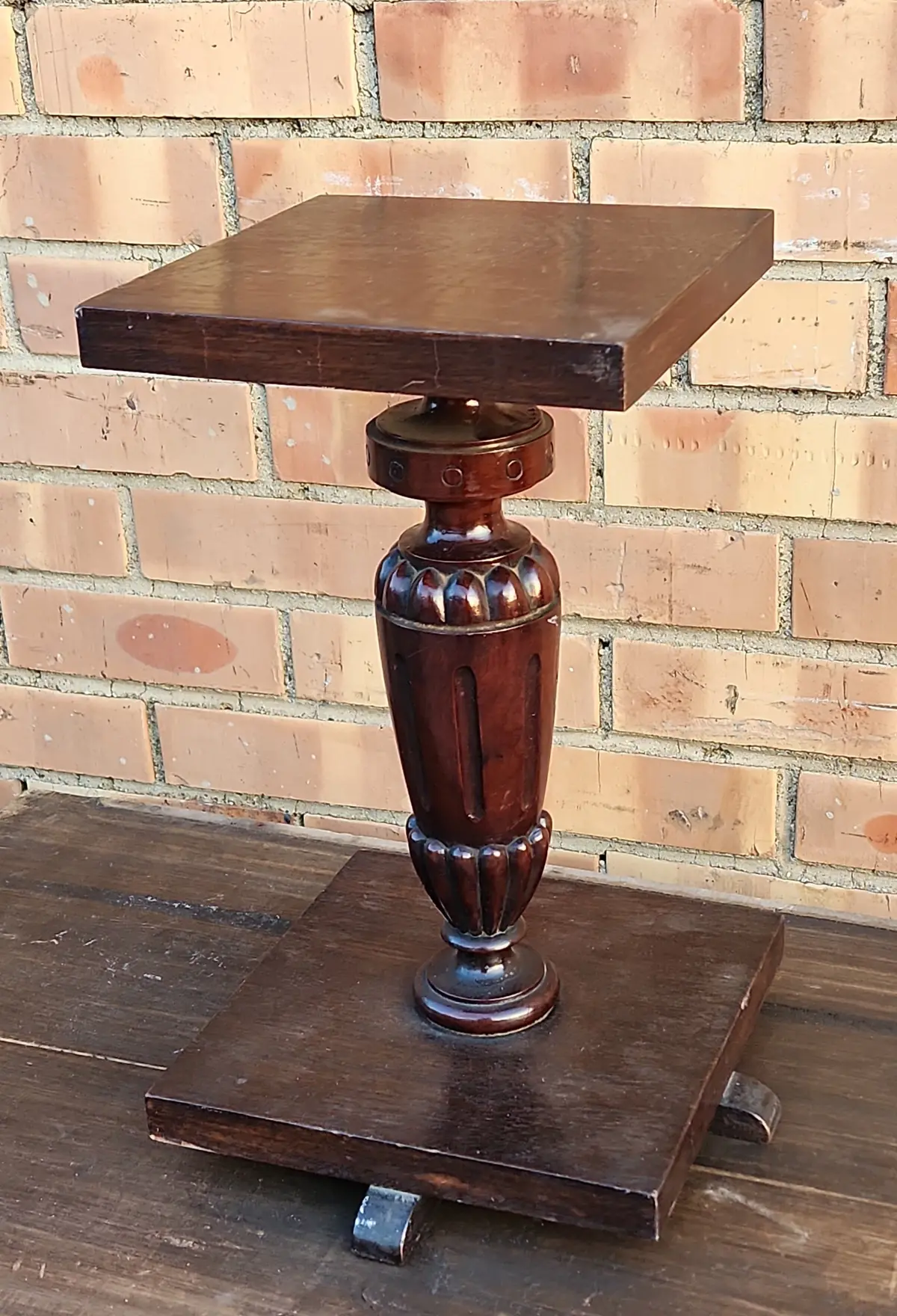 Miniature Pedestal 1