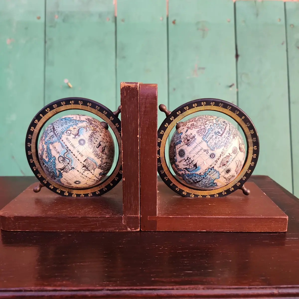 Pair Of Globe Book Ends 1