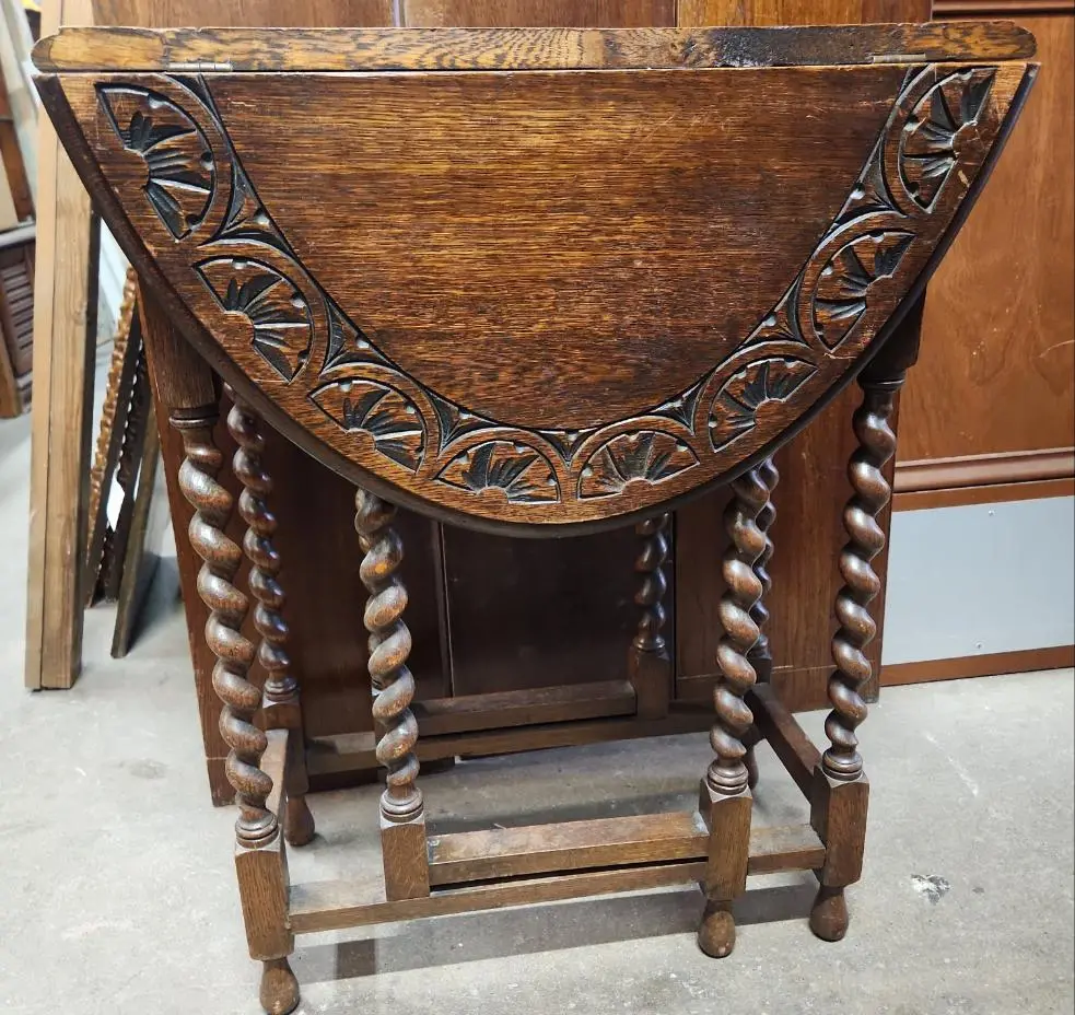 Carved Top Barley Twist Oak Dropleaf Table 1