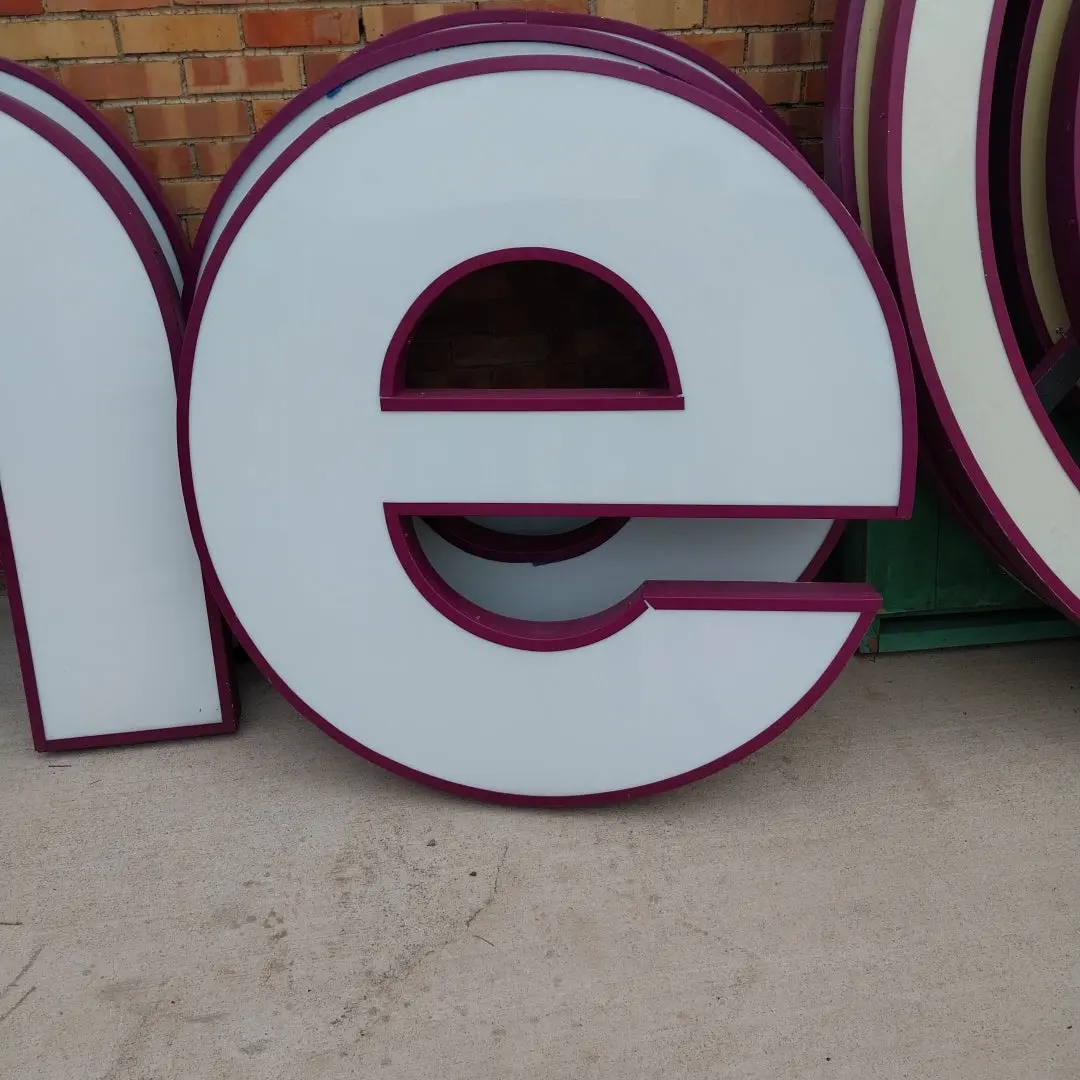 Channel Letter Small E 1