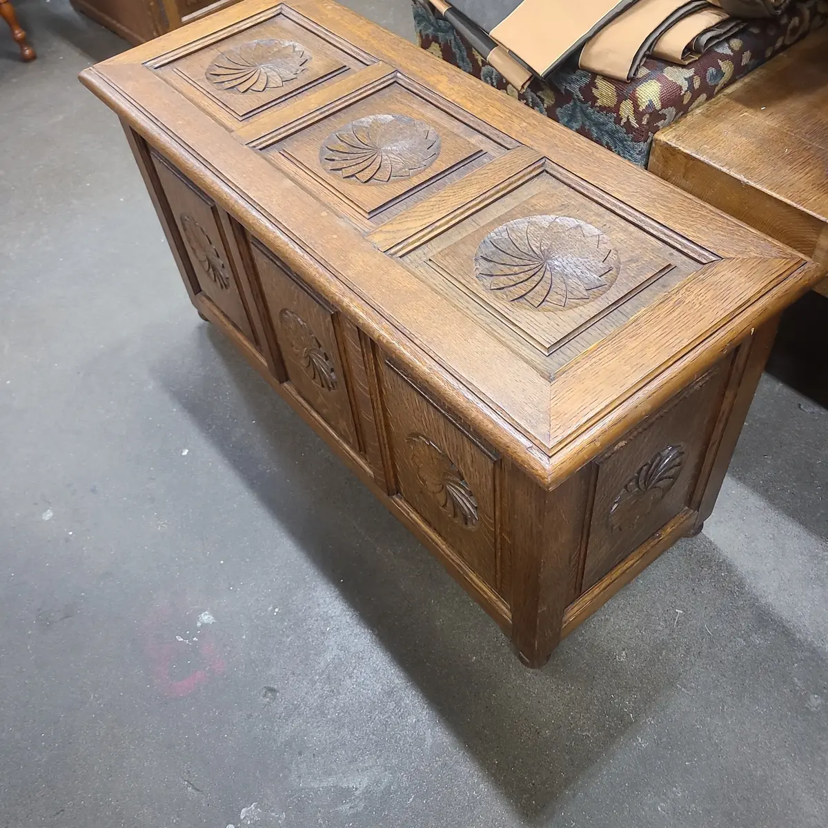 Carved Florette Narrow Oak Coffer 1