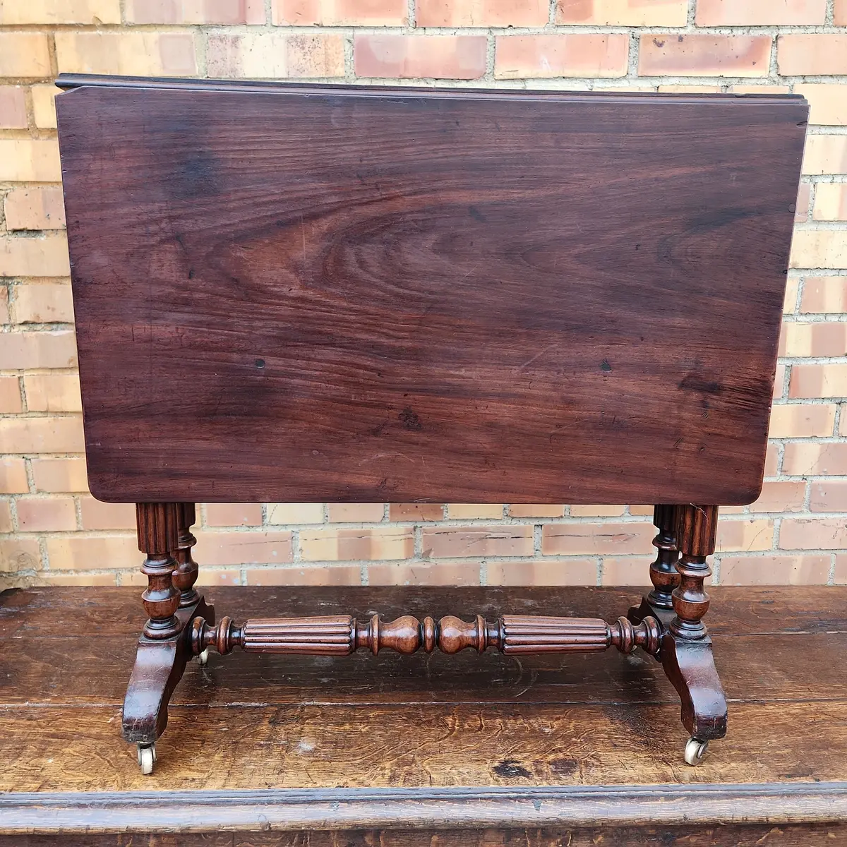 English Pembroke Drop Leaf Mahogany Sunderland Table 1
