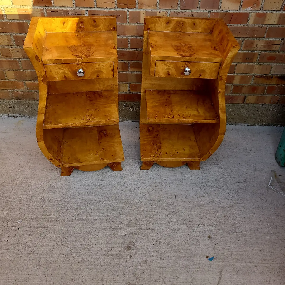 Pair Of Burled S Shaped Deco Side Tables 1