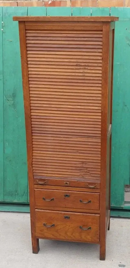 Tall Oak Cabinet With Tambor Door 1