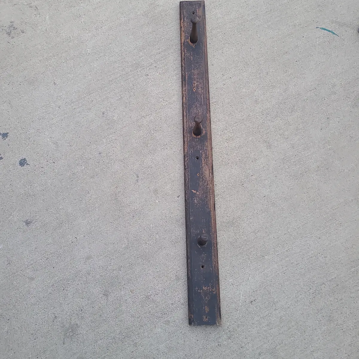 19Th Century Wall Coat Rack 3 Pegs 1