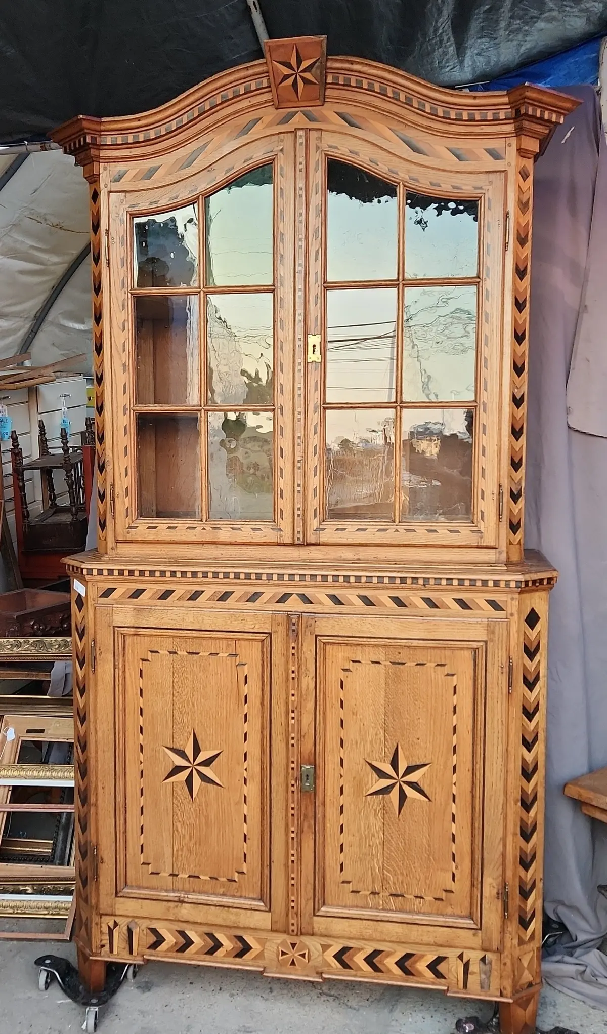 Large 19Th Century Oak Coup Dux Corps With Inlaid Stars 1