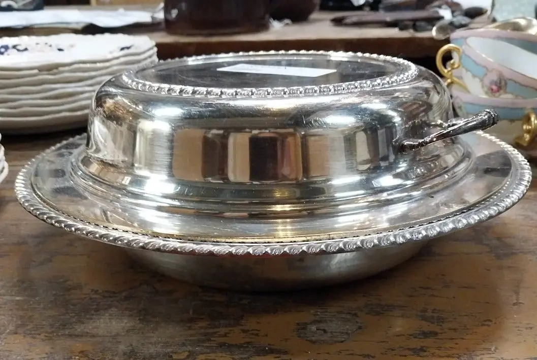 Round Silverplate Covered Serving Dish 1