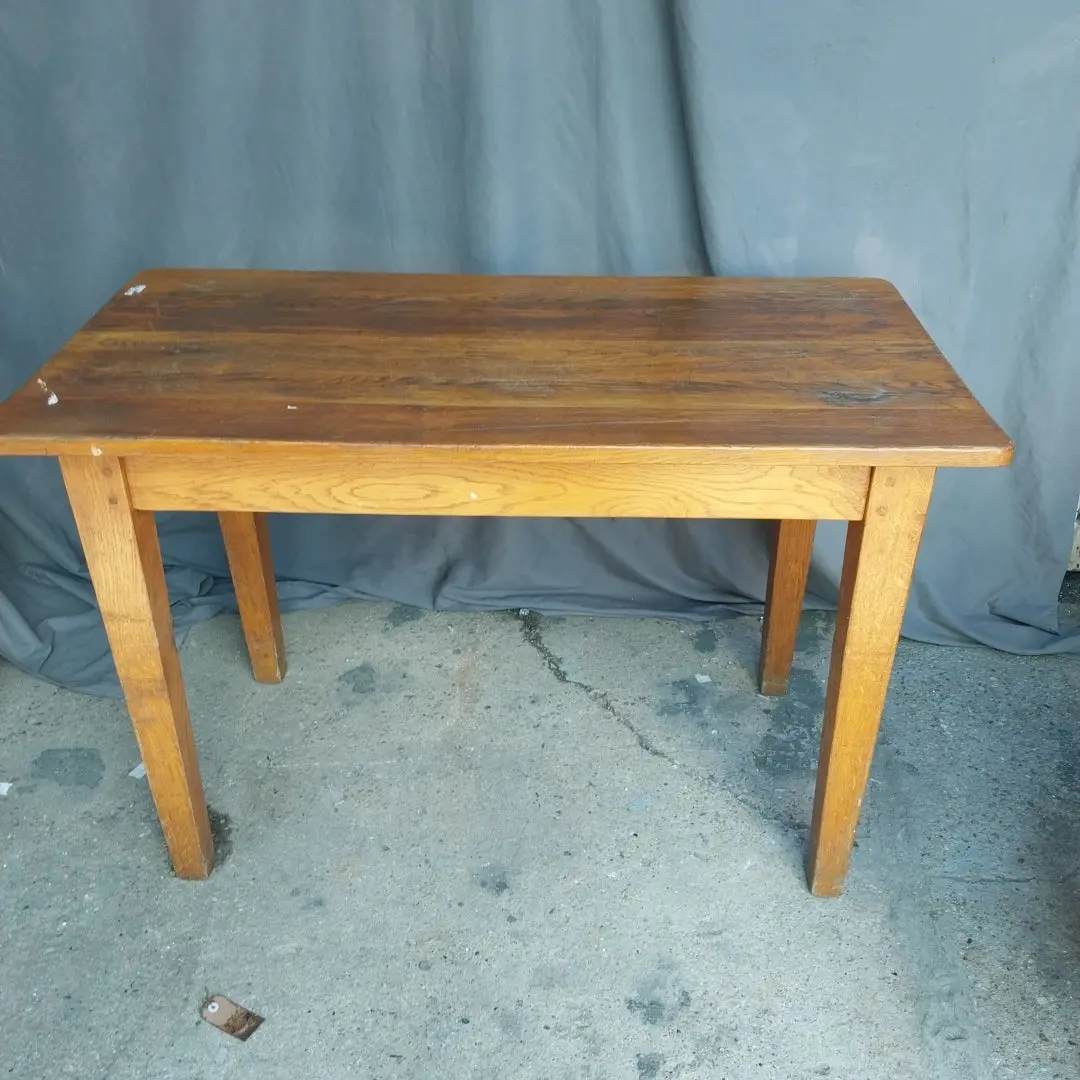 Each Tapered Leg Pegged Small Oak Table 1 Of 2 1