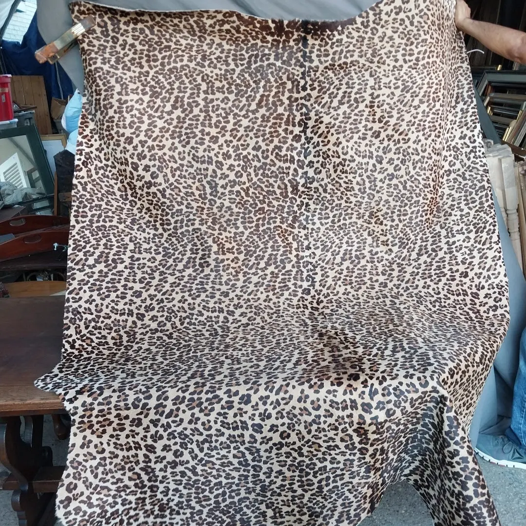 Cowhide Leopard Print Rug 1