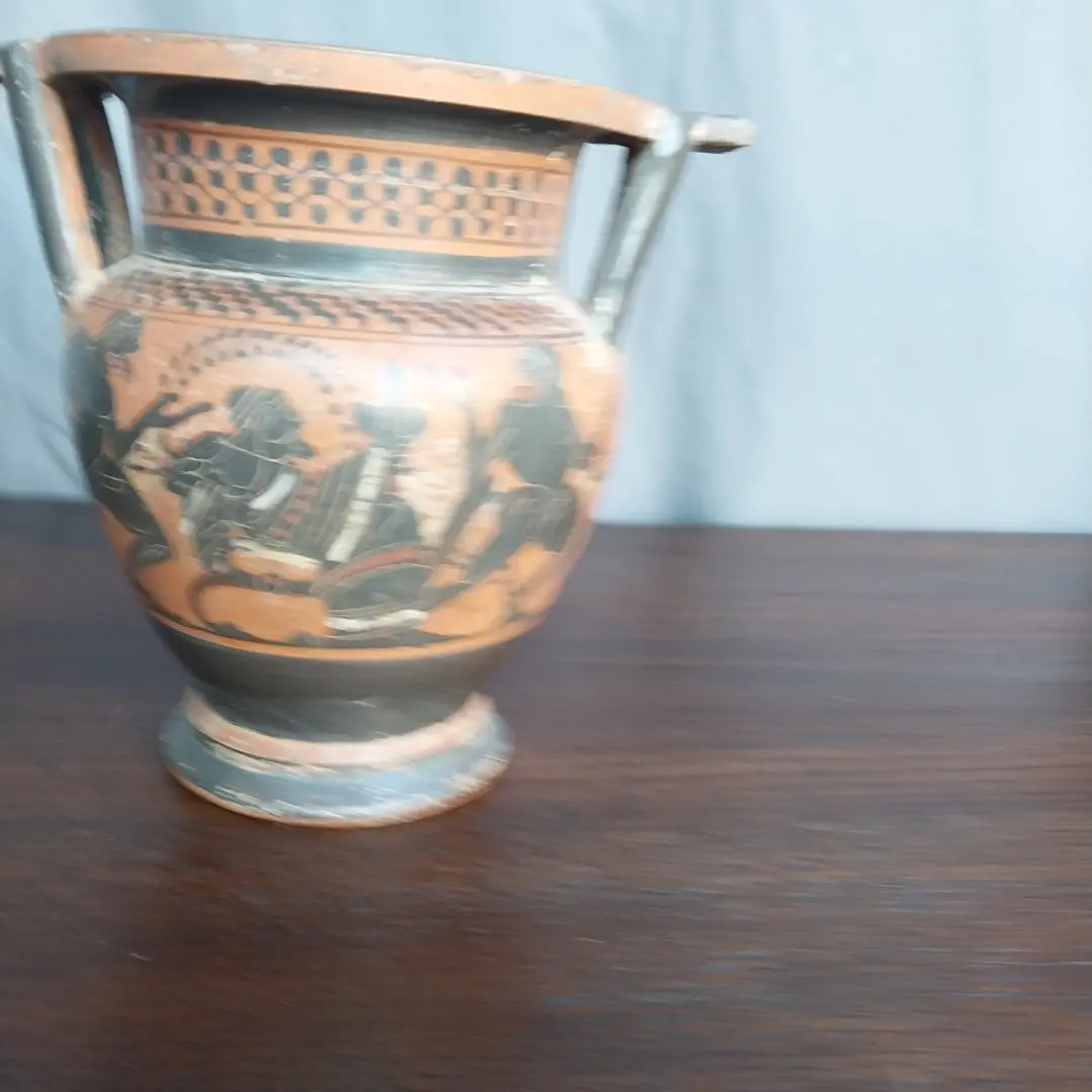 Medium Greek Urn 1