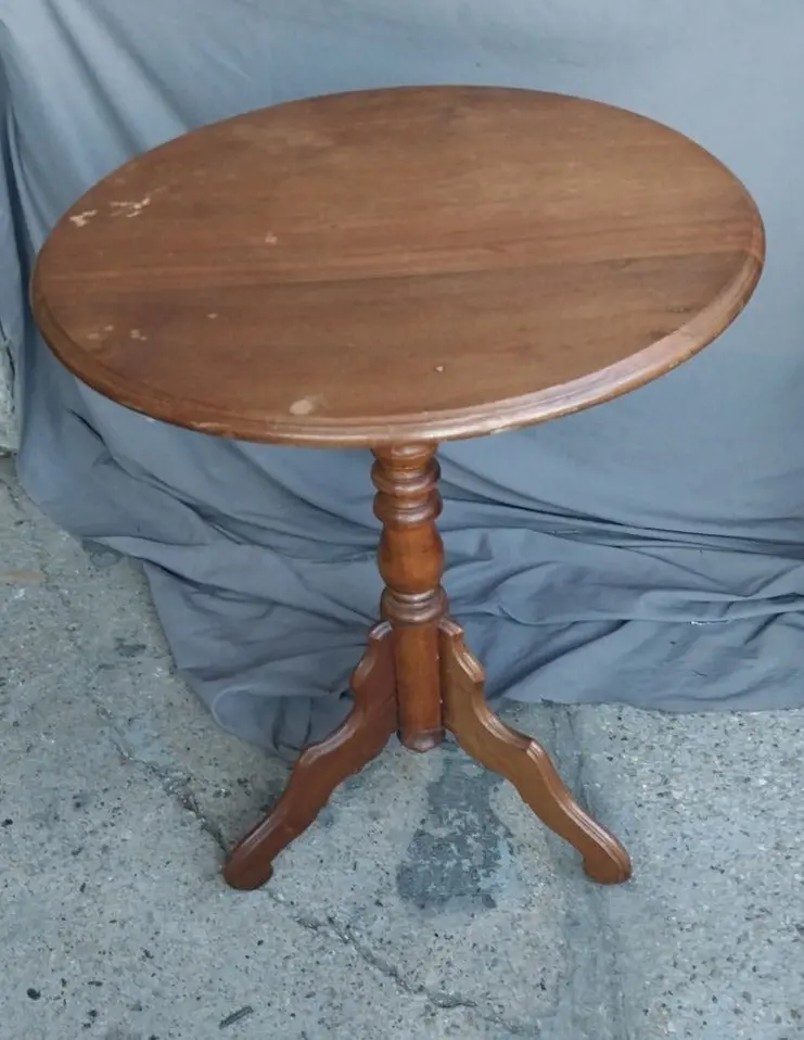 American Walnut Tilt Top Pedestal Table 1