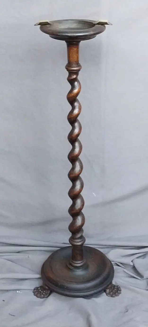 Oak Barley Twist Paw Foot Smokers Stand 1