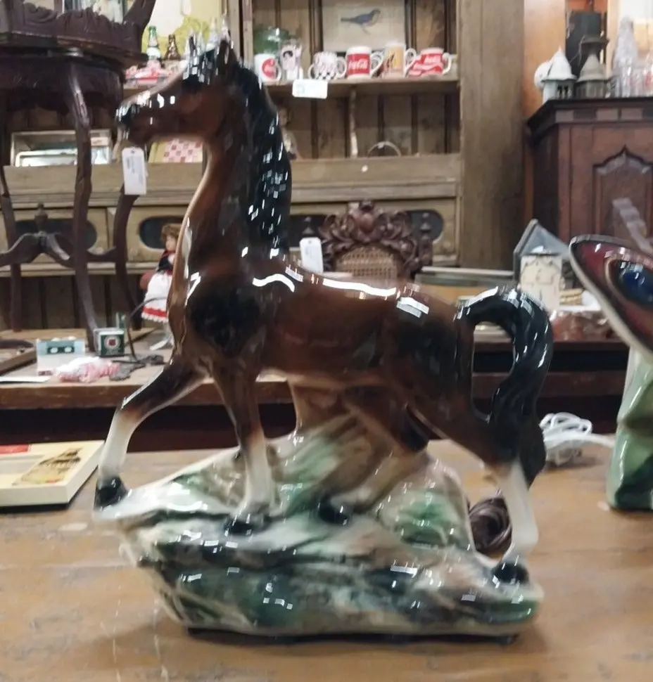 Mid Century Tv Pony Lamp 1