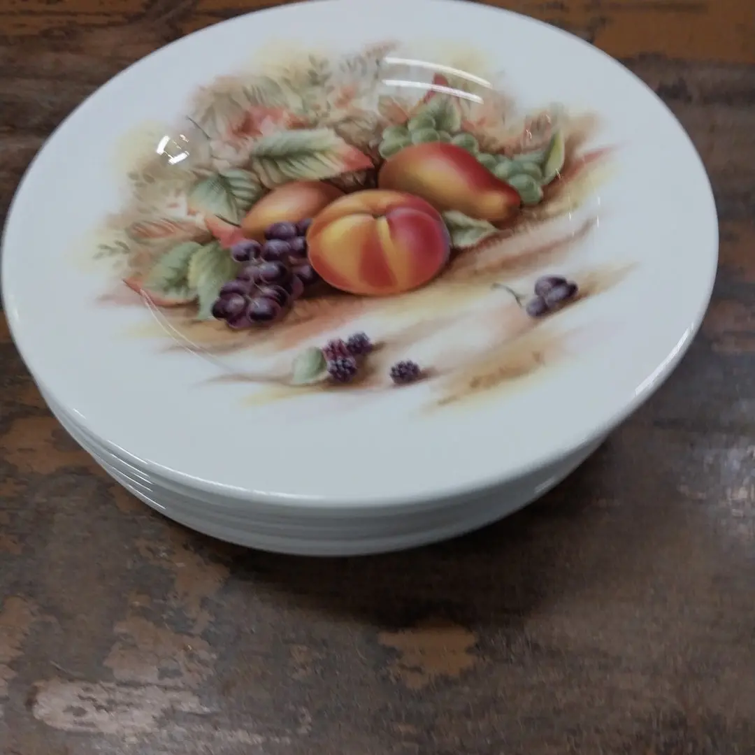 Set Of 8 Fruit Plates 1