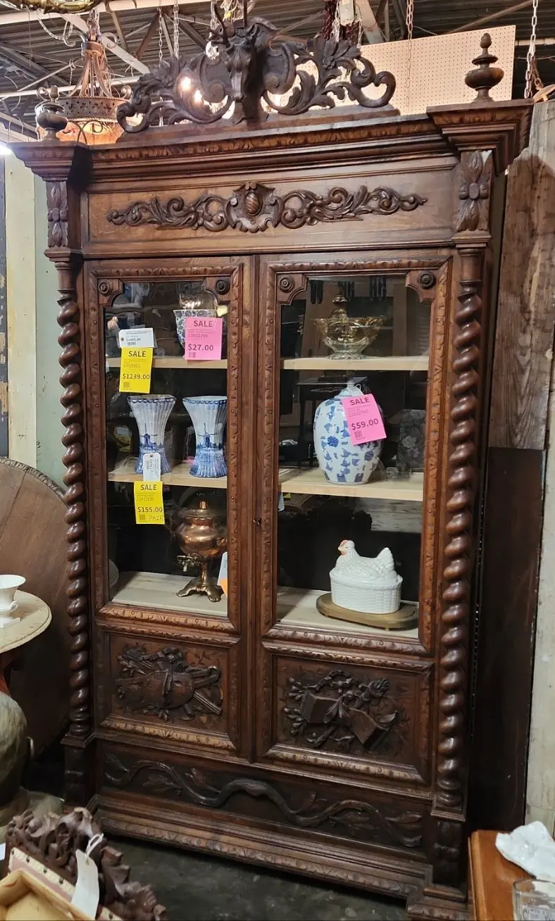 2 Door Oak 19Th C. French Carved Barley Twist Bookcase With Elk Pediment 1