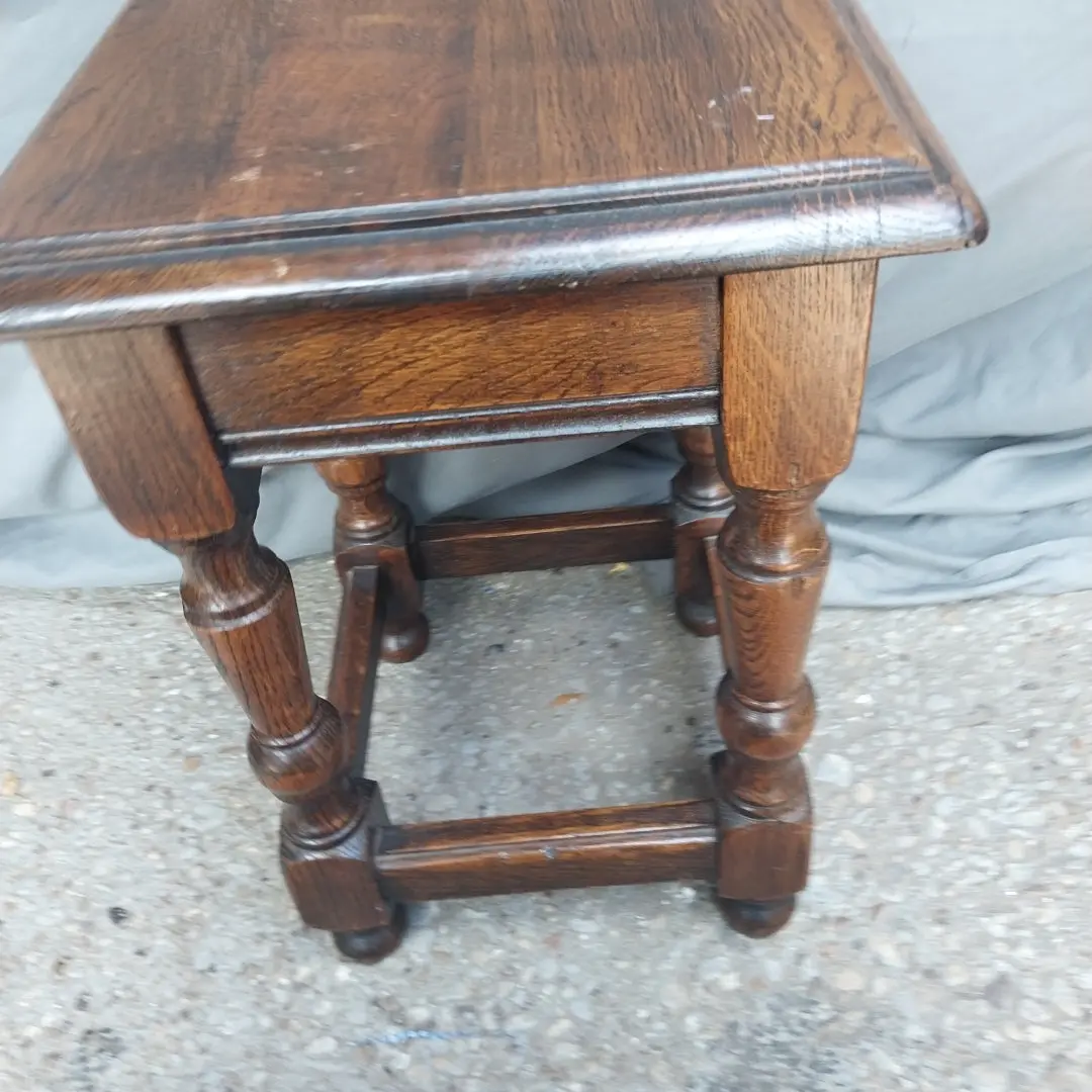 Small Dark Oak Simple Taboret 1