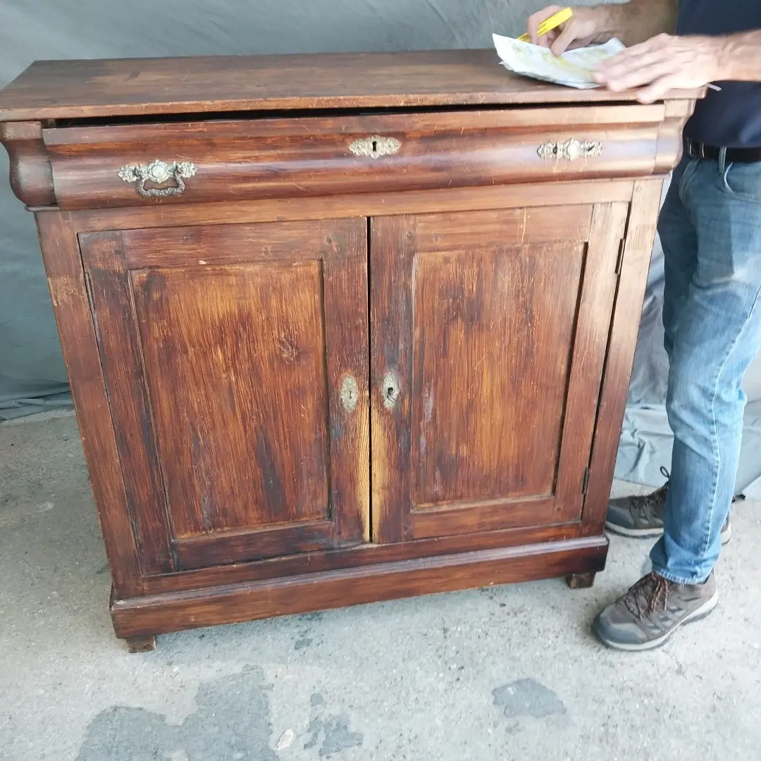 Dark Pine Louis Philipe Server 1