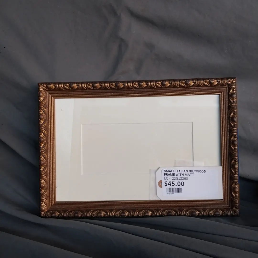 Small Italian Giltwood Frame With Matt 1