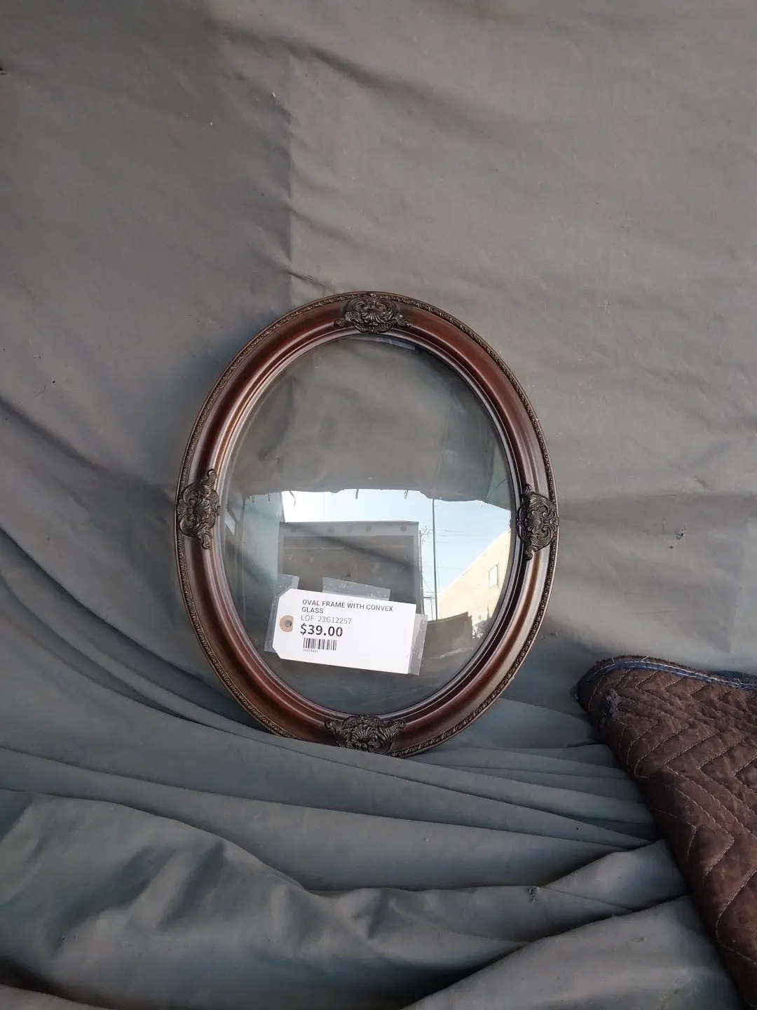 Oval Frame With Convex Glass 1