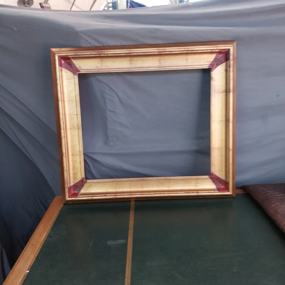 Gold Frame With Brown Corners 1