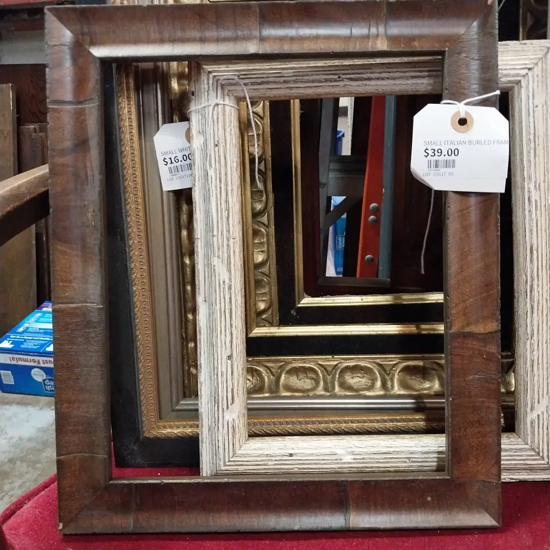Small Italian Burled Frame 1