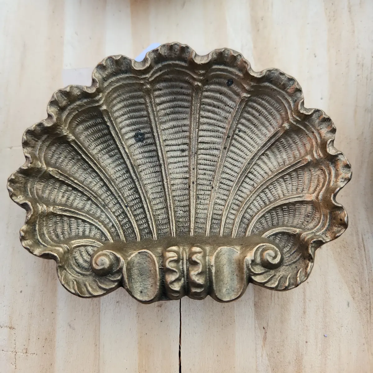 Ornate Brass Clam Shell 1