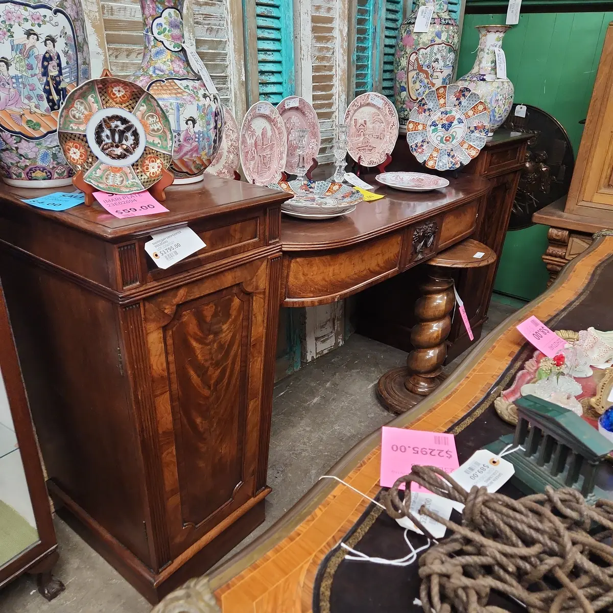 Mahogany Dropcenter Sideboard 1