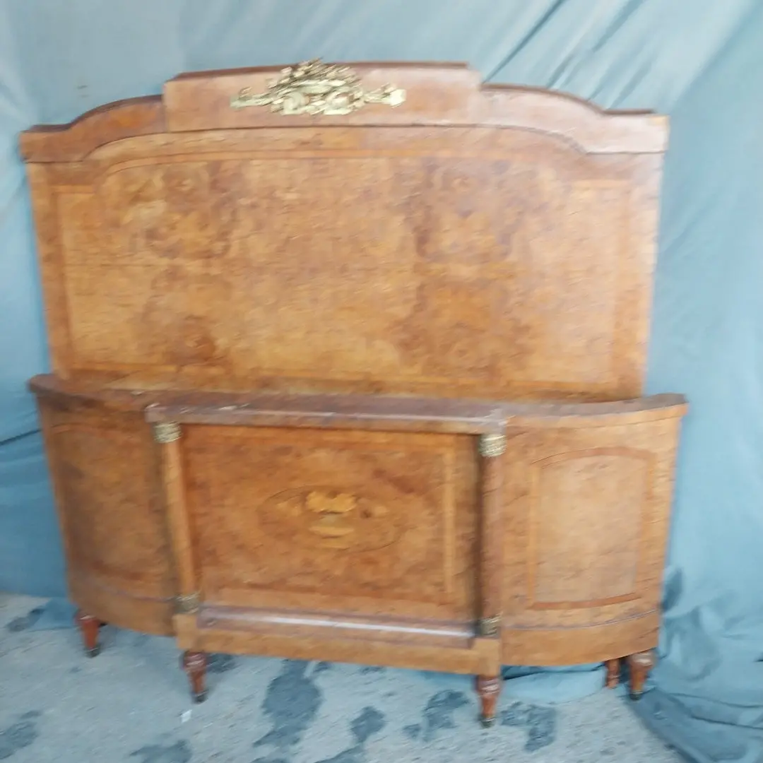 Louis Xvi Walnut Bed With Ormolu 1