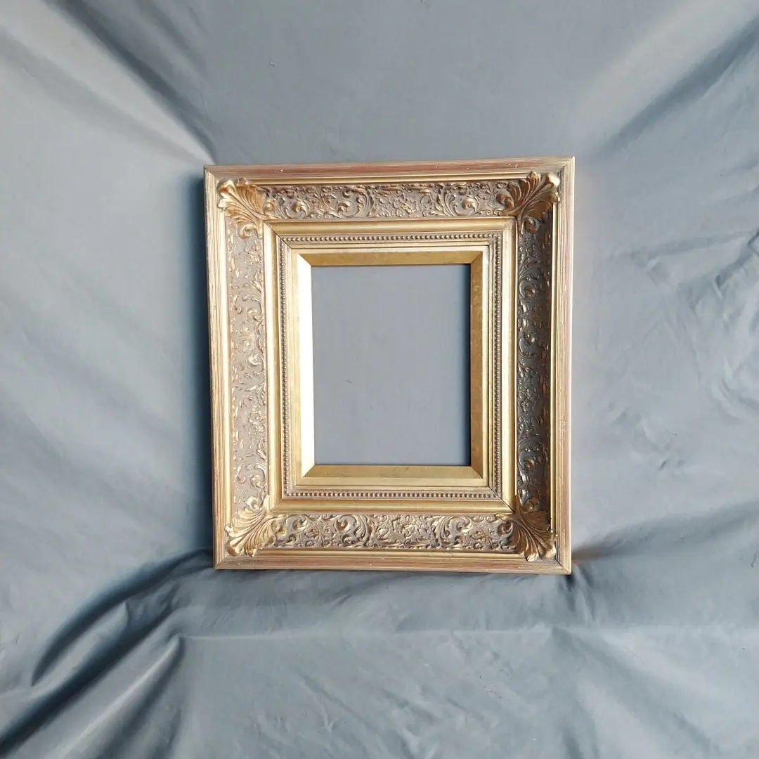 Small Ornate Gold Frame 1