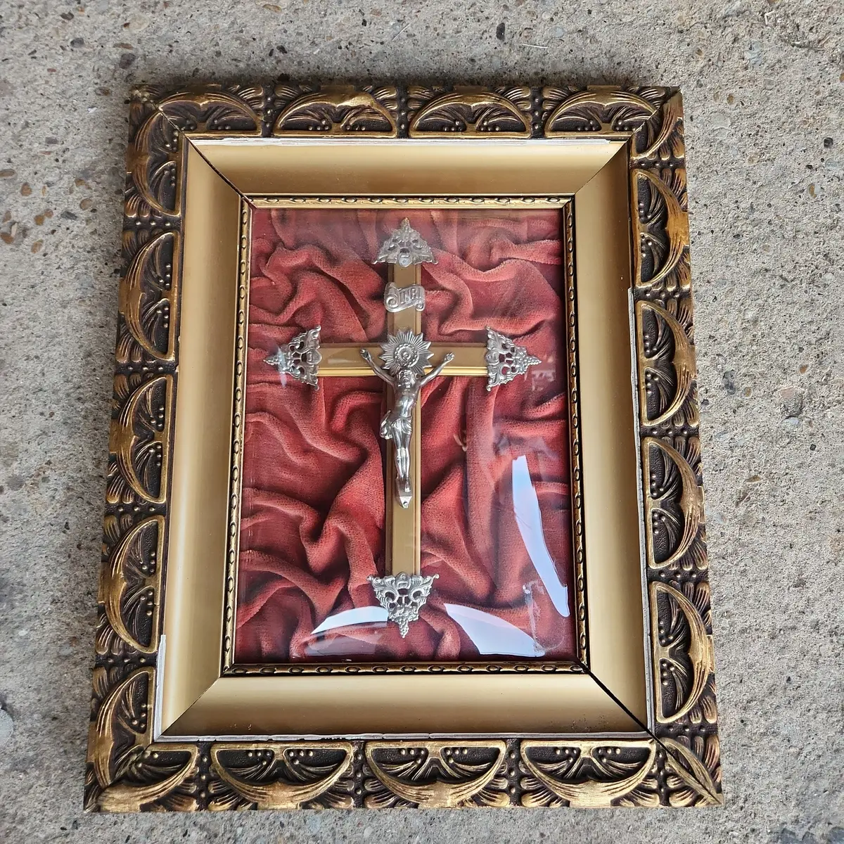 Gold Framed Bubble Glass Crucifix 1
