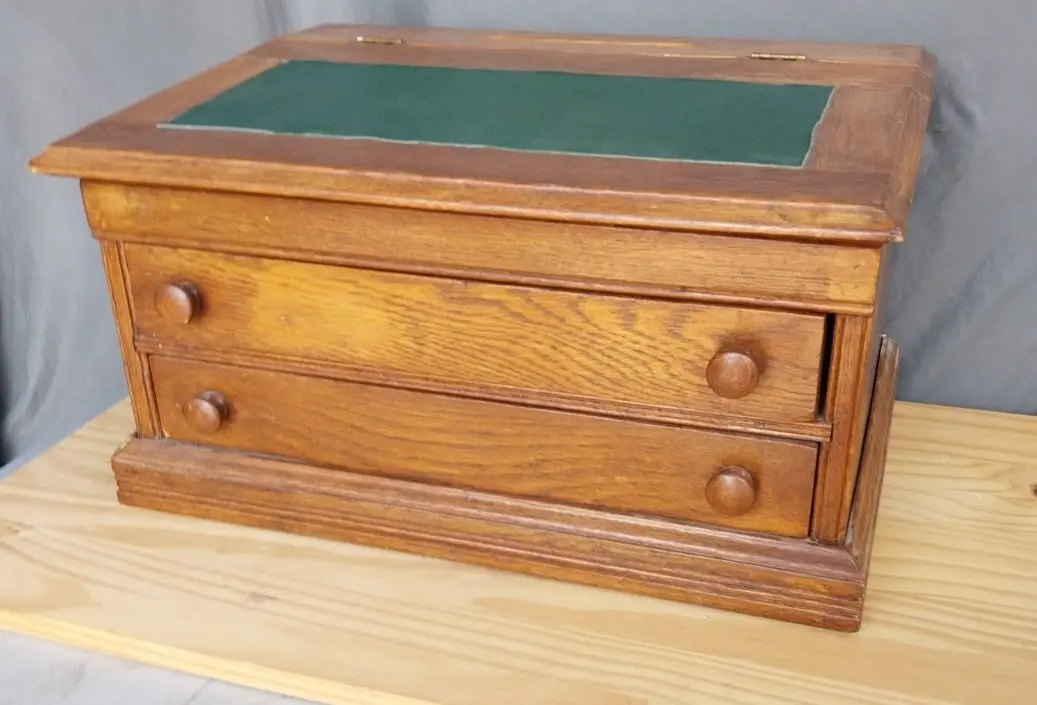 Oak Writing Slope With 2 Drawers 1