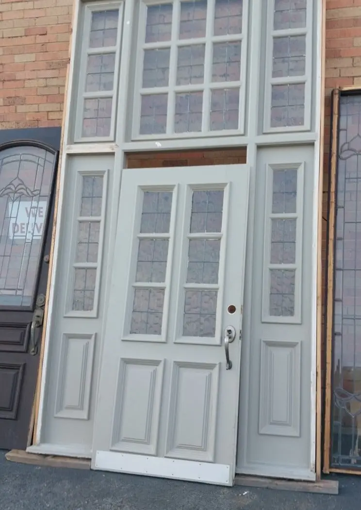 Large Entry Way With Leaded And Textured Glass 1