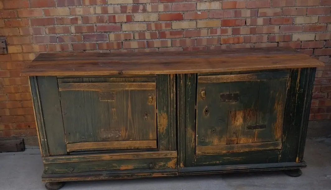 Dark Green Pie Farmhouse Server 1